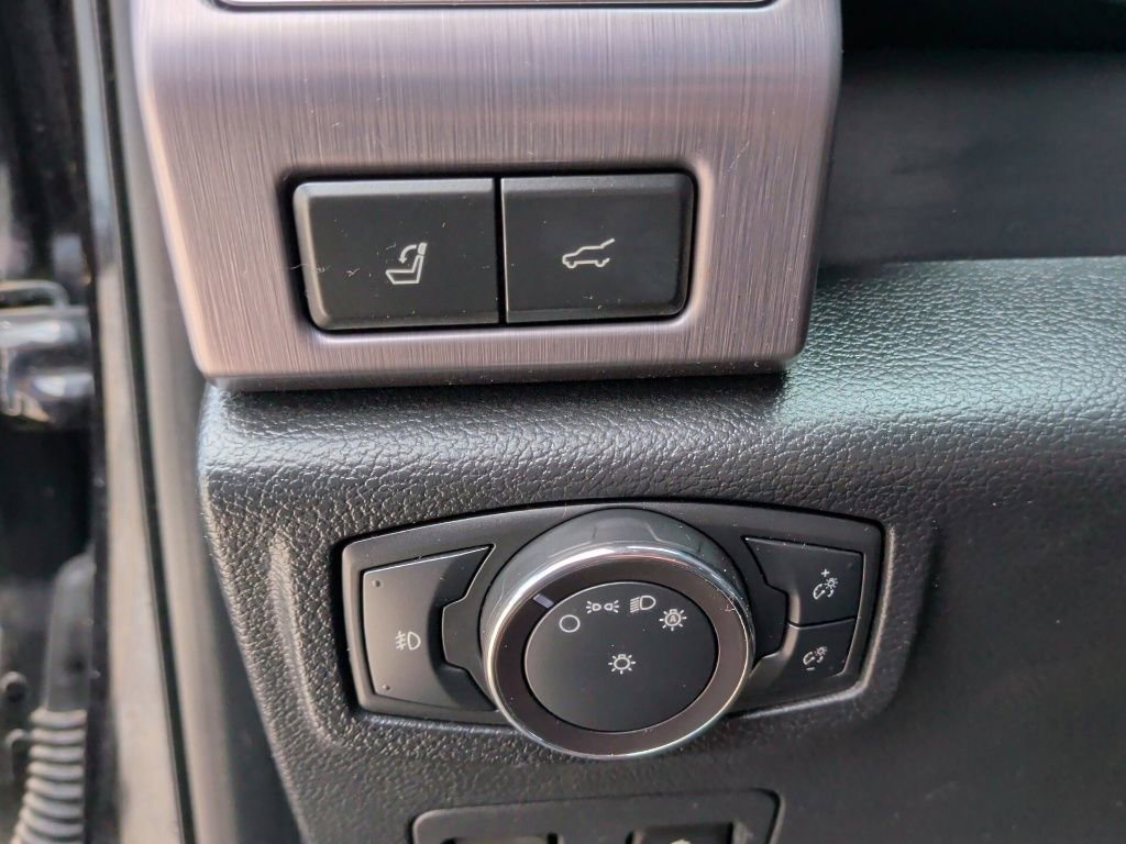 Used 2019 Ford Expedition Platinum image 15