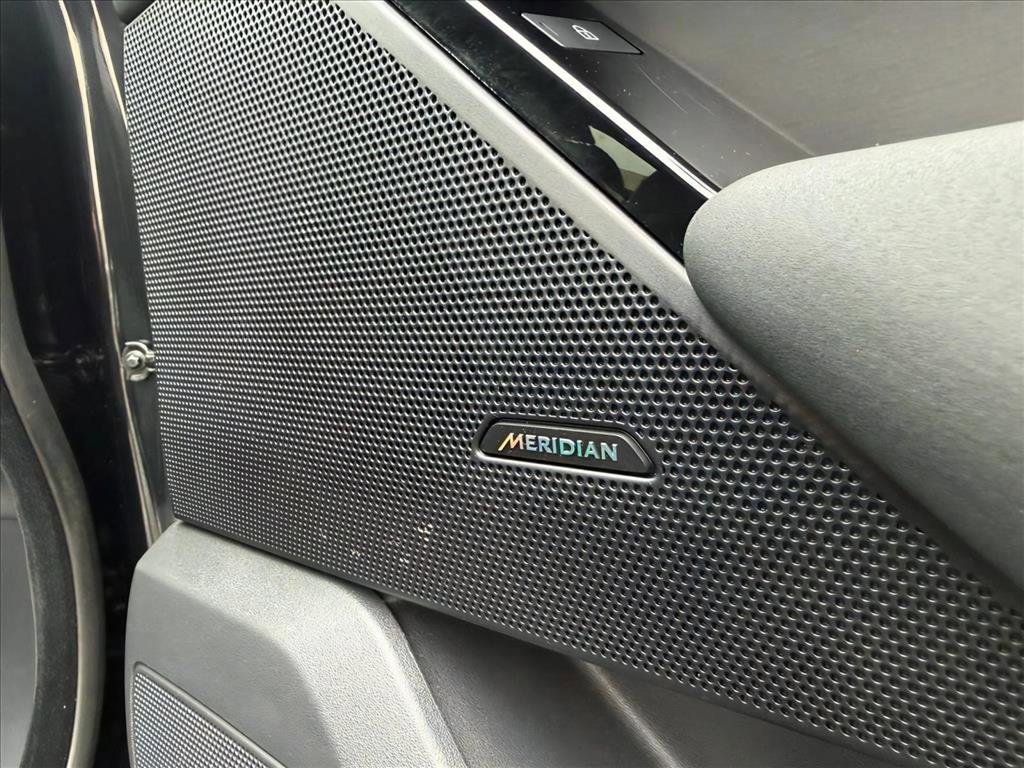 Used 2025 Land Rover Range Rover Velar Dynamic SE image 29