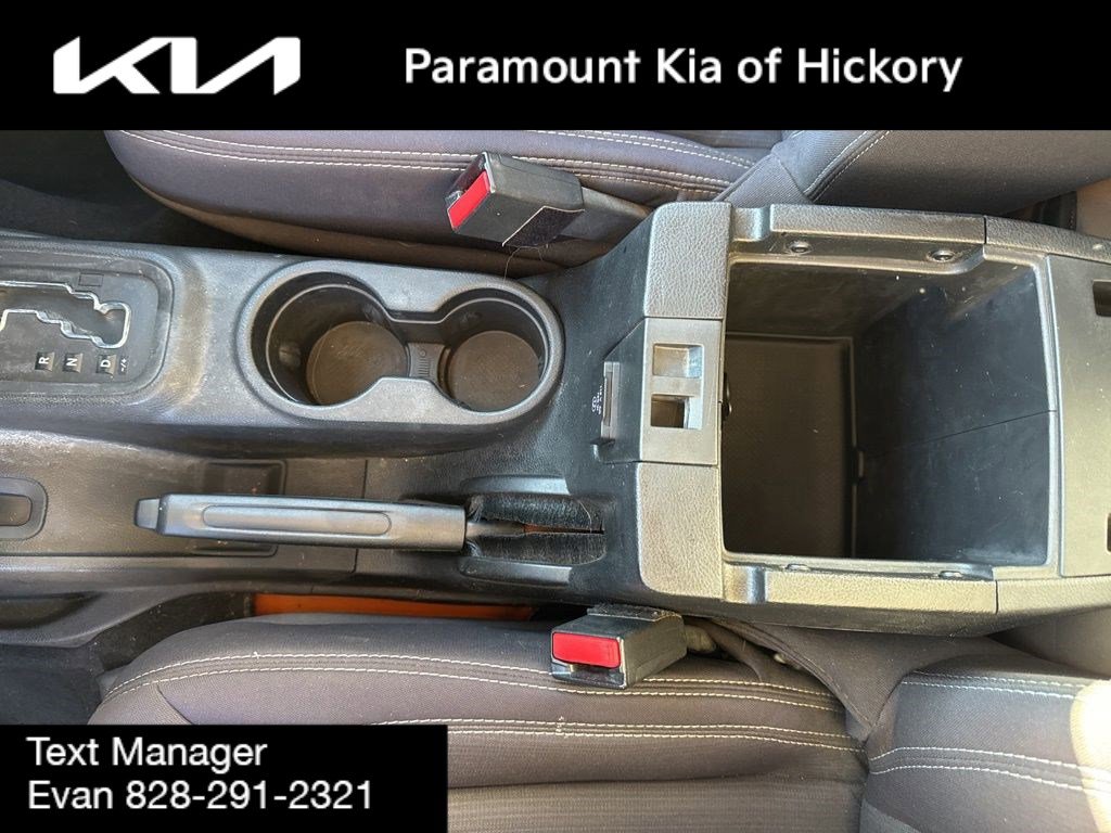 Used 2013 Jeep Wrangler Unlimited Rubicon w/ Connectivity Group image 19