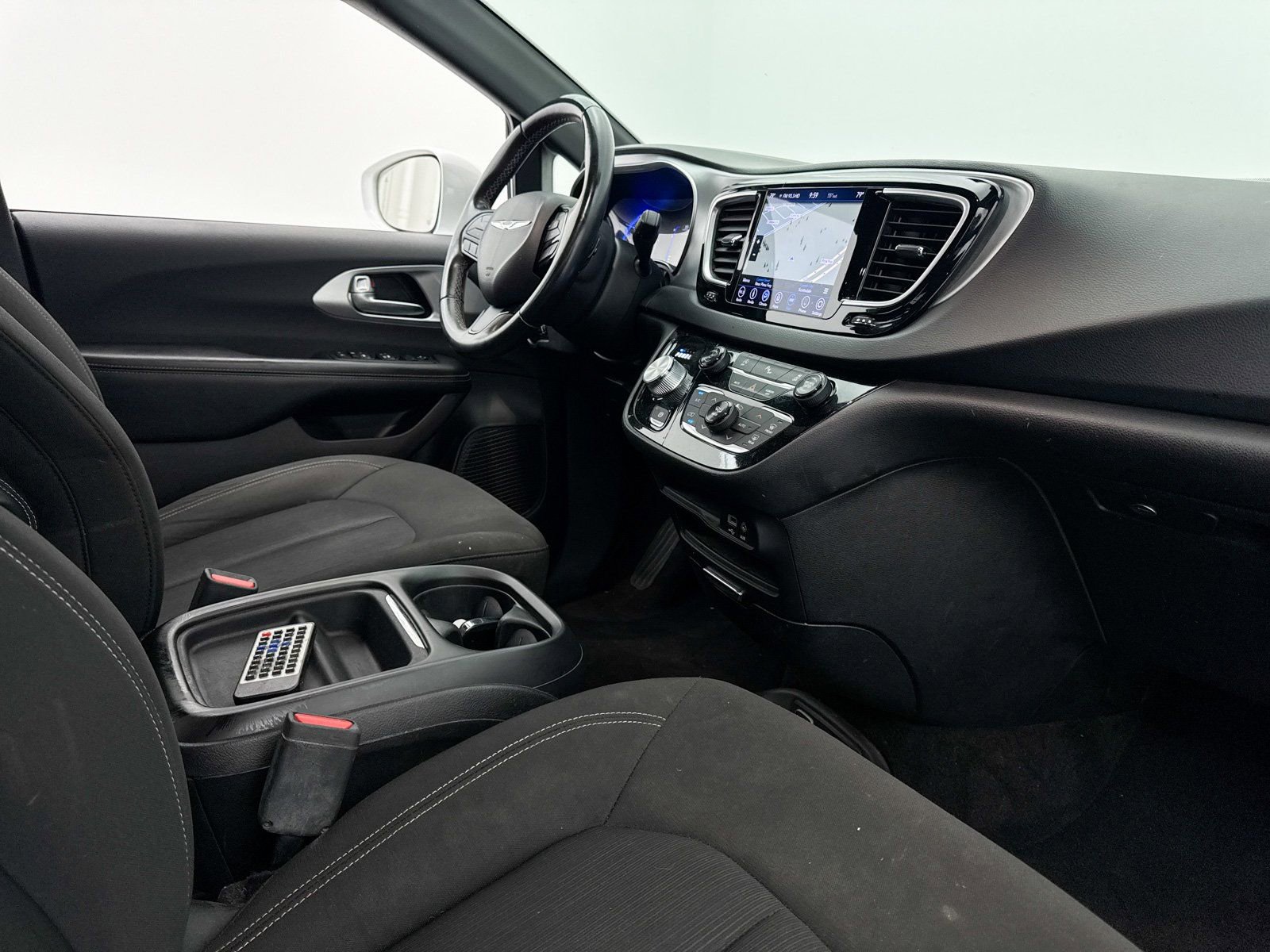 Used 2018 Chrysler Pacifica Touring Plus w/ S Appearance Package image 9