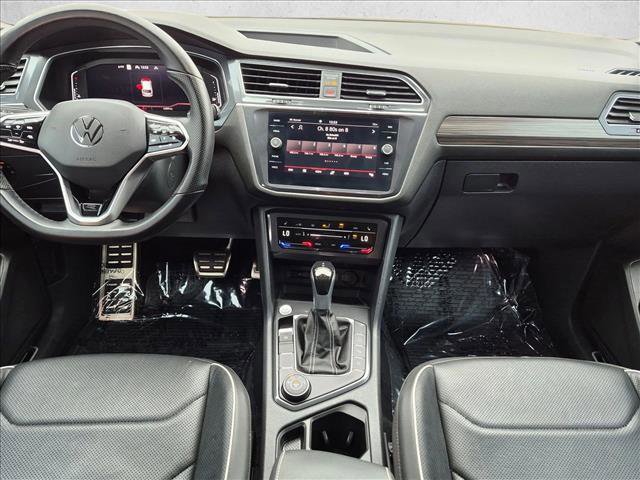 Used 2023 Volkswagen Tiguan SEL R-Line AWD/4WD image 18