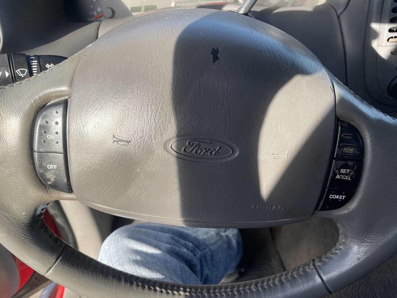 Used 2001 Ford F150 4x4 SuperCrew image 22