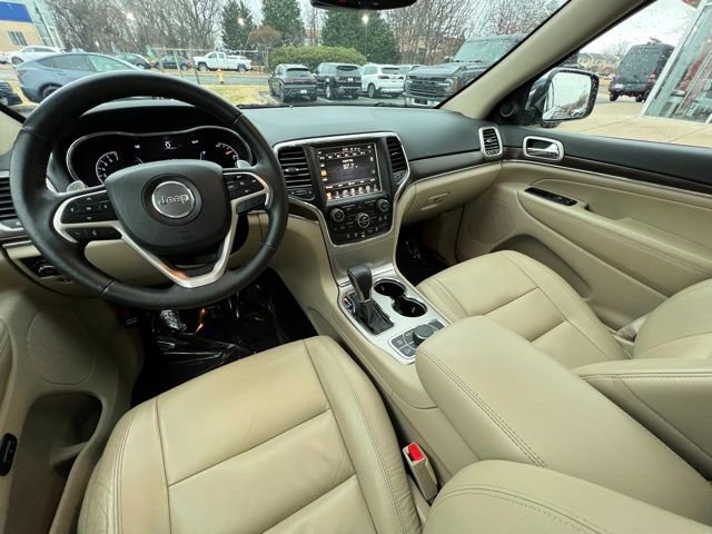 Used 2017 Jeep Grand Cherokee Limited image 22