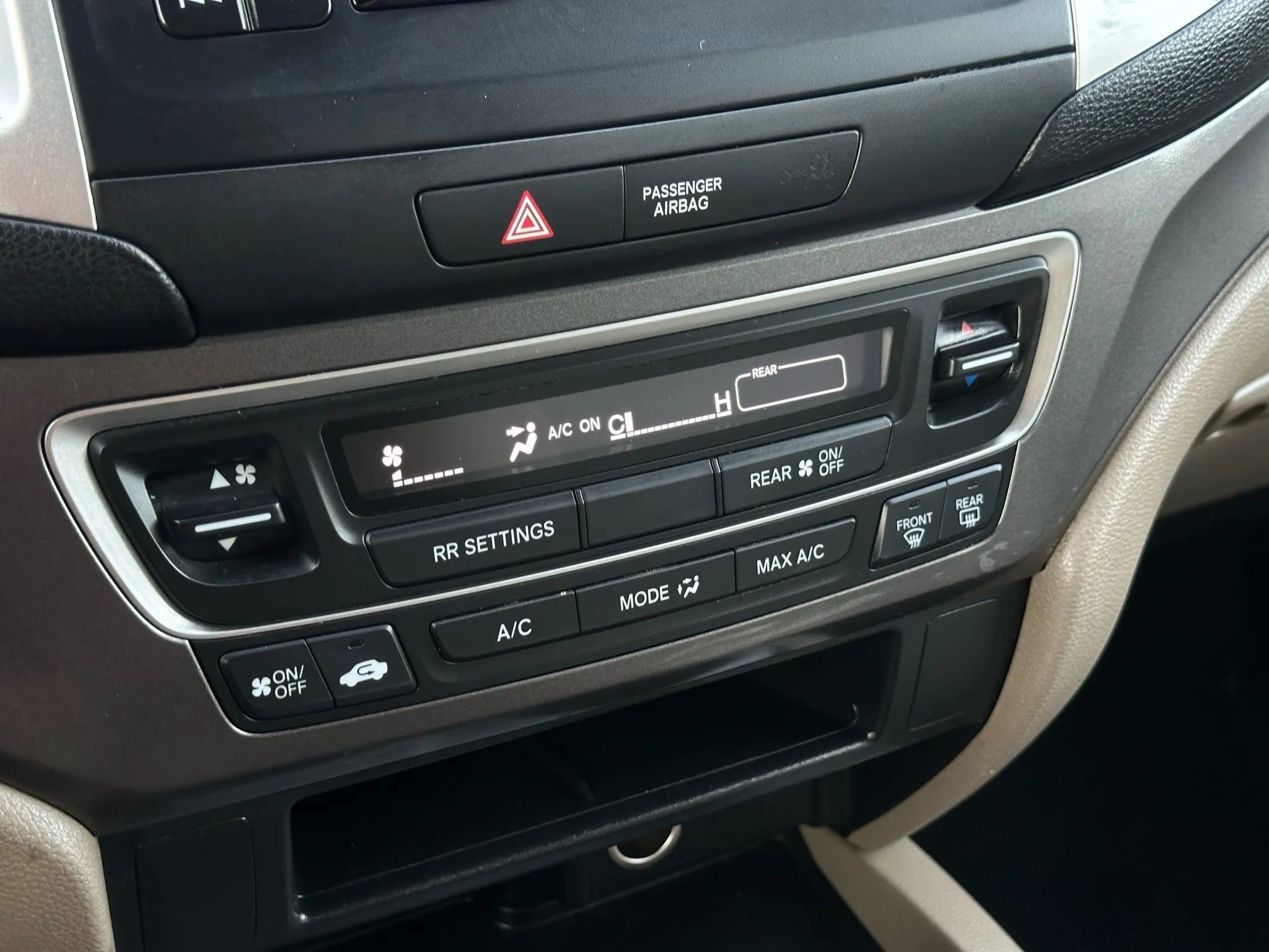 Used 2016 Honda Pilot LX image 31