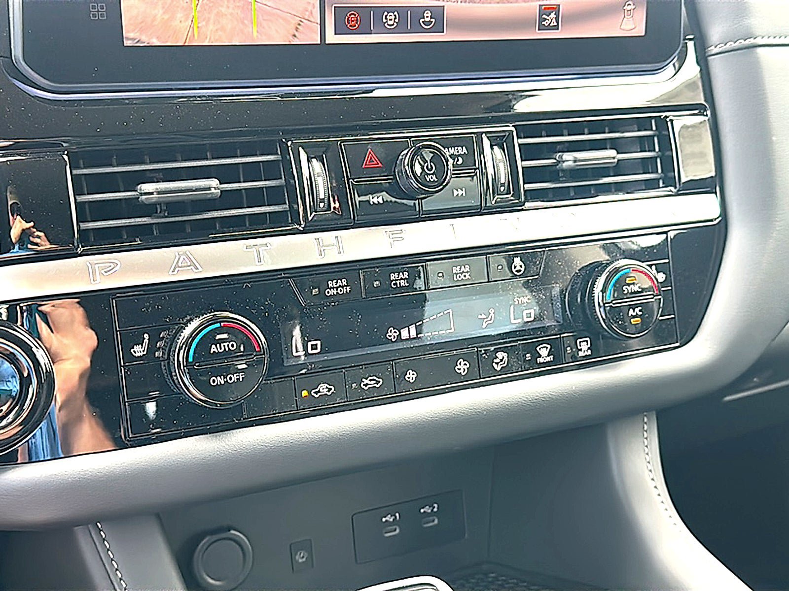 New 2026 Nissan Pathfinder SL FWD image 24