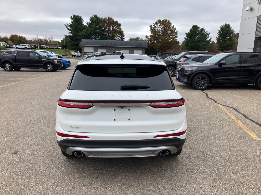 Used 2025 Lincoln Corsair AWD w/ Equipment Group 101A image 9