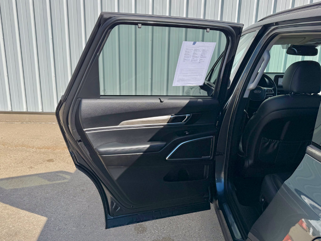 Used 2021 Kia Telluride SX w/ Nightfall Edition Package AWD/4WD image 16