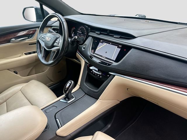 Used 2018 Cadillac XT5 Luxury w/ Driver Awareness Package image 29