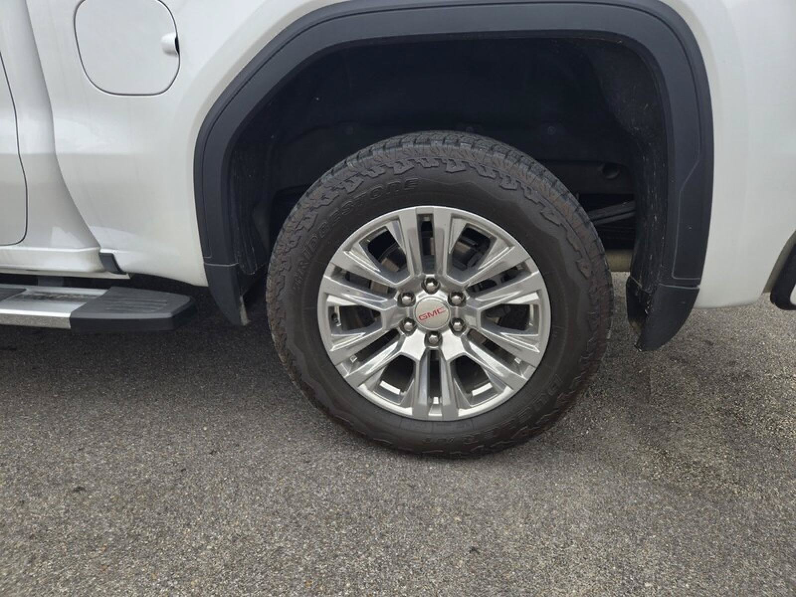 Used 2024 GMC Sierra 1500 Denali w/ Technology Package AWD/4WD image 7