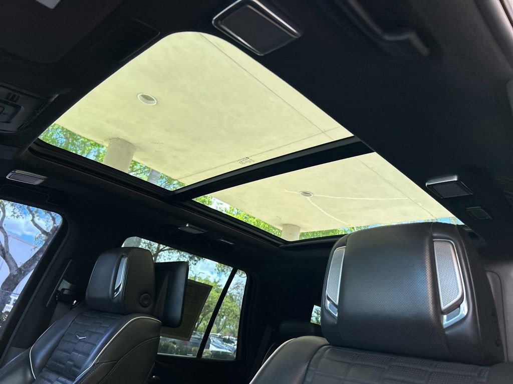 Used 2021 Cadillac Escalade Sport Platinum RWD image 17