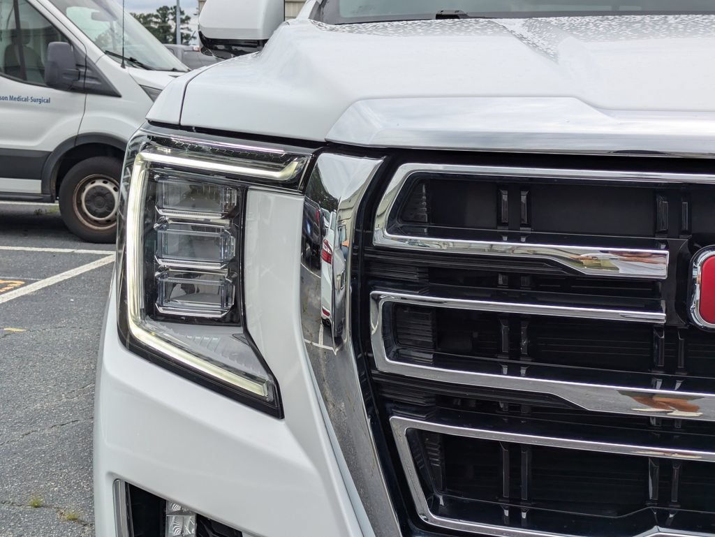 Used 2024 GMC Yukon SLT w/ SLT Luxury Package RWD image 10