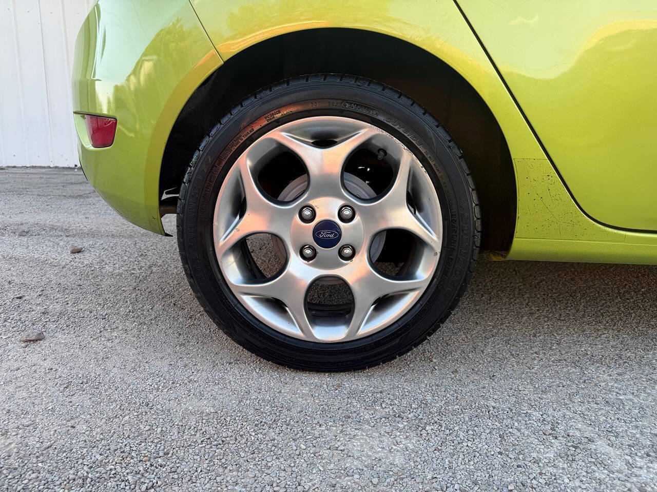 Used 2013 Ford Fiesta Titanium image 30