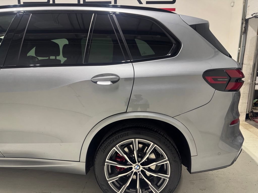 Used 2026 BMW X5 xDrive40i w/ M Sport Package AWD/4WD image 4