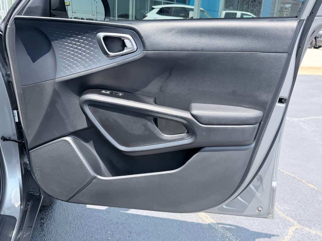 Used 2024 Kia Soul EX FWD image 30
