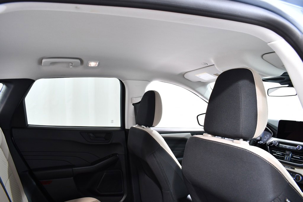 Used 2022 Ford Escape SE w/ Cold Weather Package image 18