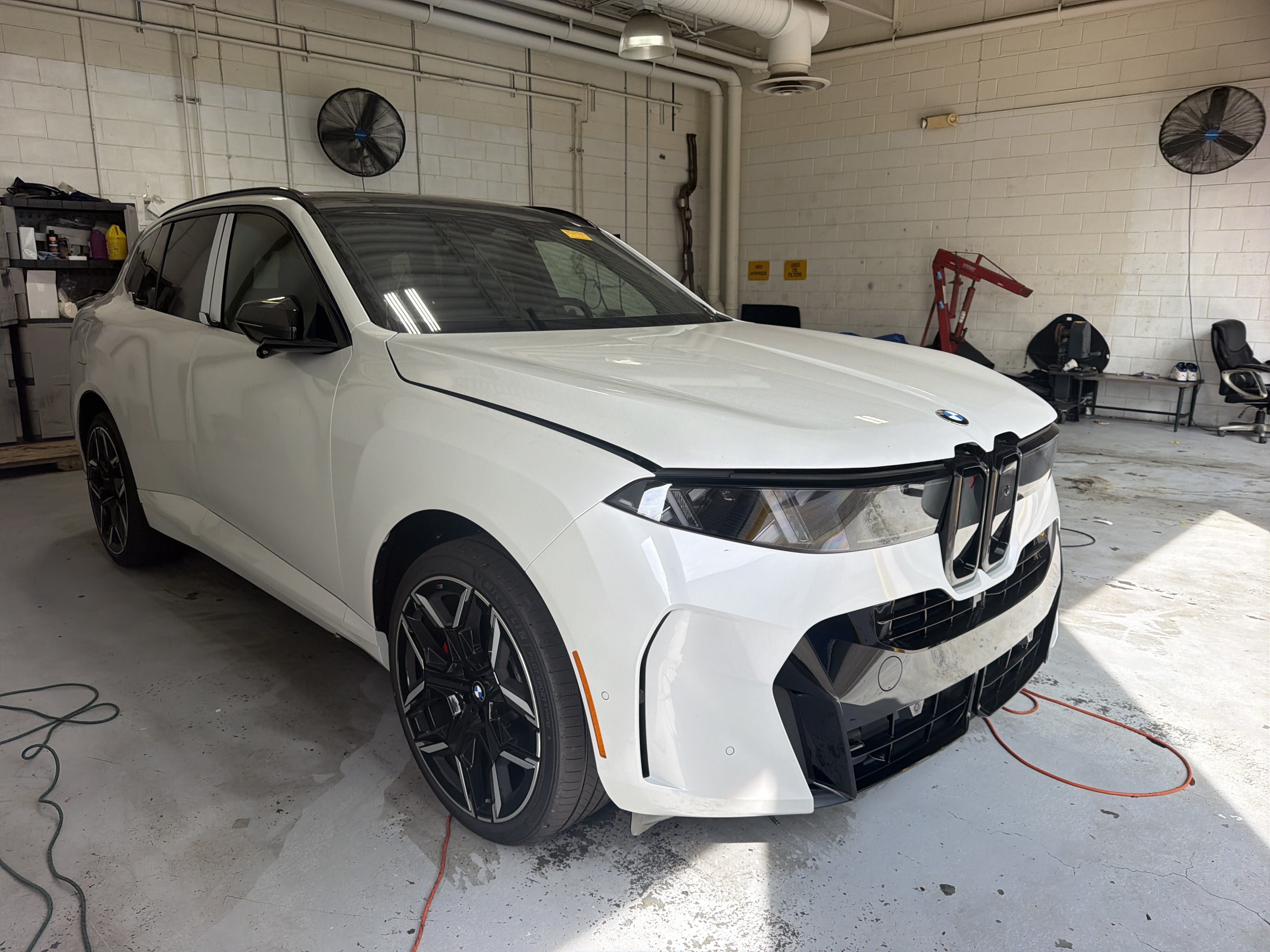 New 2027 BMW X5 xDrive50e w/ M Sport Professional Package AWD/4WD image 1