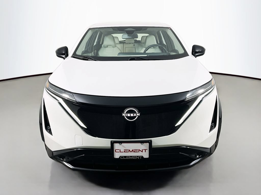 Used 2023 Nissan Ariya AWD image 3