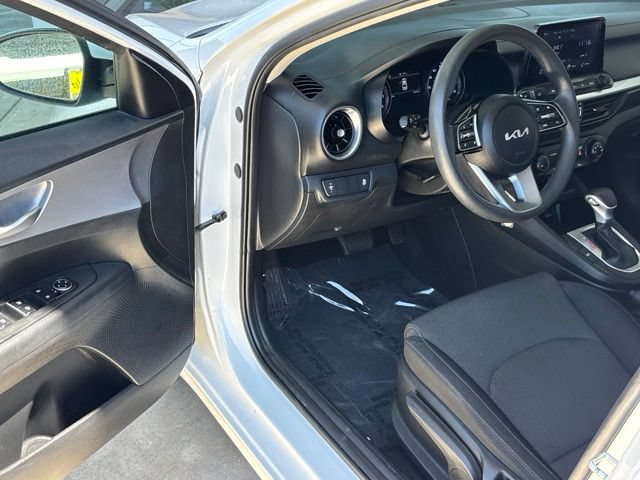 Used 2023 Kia Forte LXS FWD image 9
