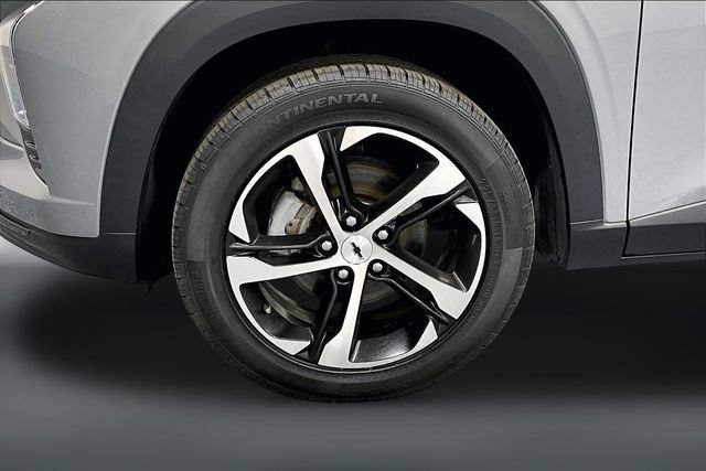 Used 2024 Chevrolet Trax RS w/ Driver Confidence Package FWD image 29