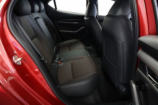 New 2026 MAZDA MAZDA3 Hatchback w/Premium Plus Pkg image 26
