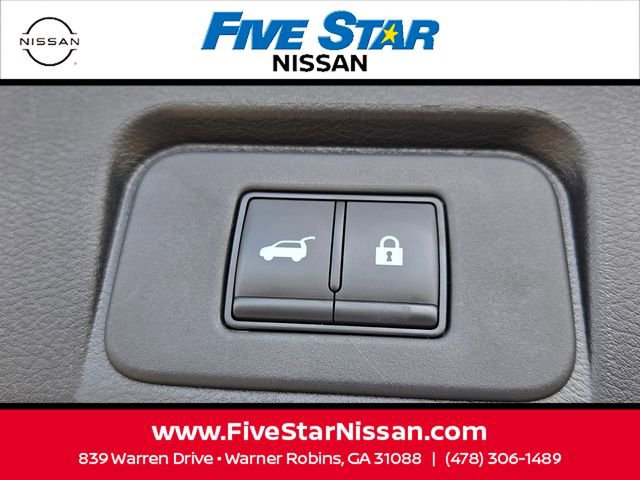 Used 2025 Nissan Rogue SV image 13