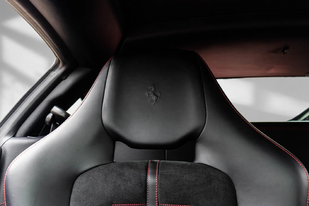 Used 2015 Ferrari 458 Italia Coupe RWD image 56