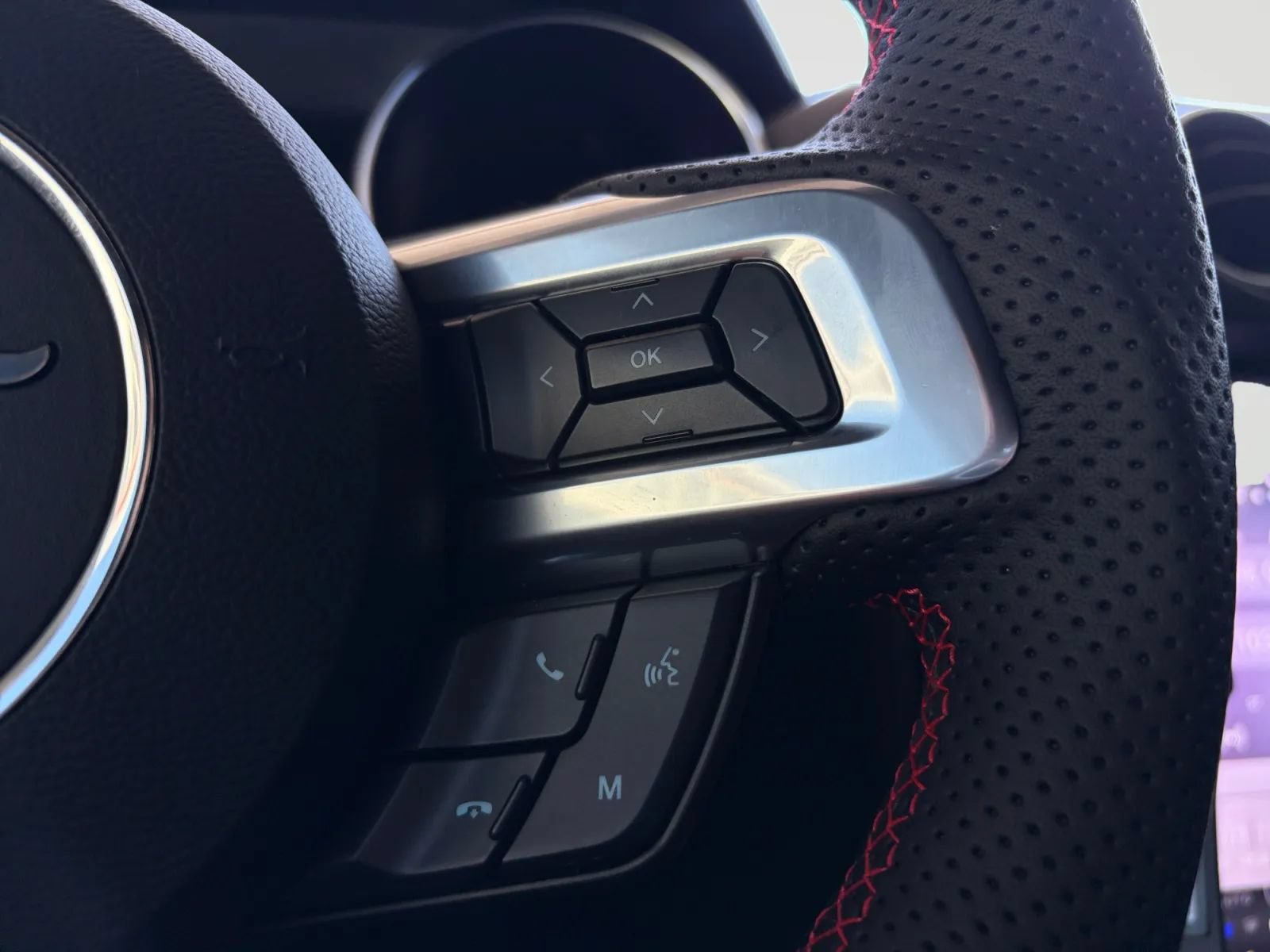 Used 2020 Ford Mustang Coupe RWD image 29