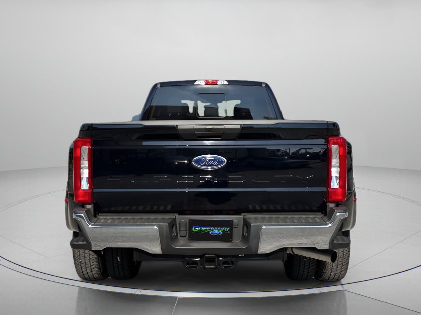 Certified 2025 Ford F350 XLT w/ FX4 Off-Road Package image 4