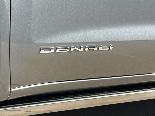 Used 2023 GMC Sierra 1500 Denali w/ Technology Package AWD/4WD image 16
