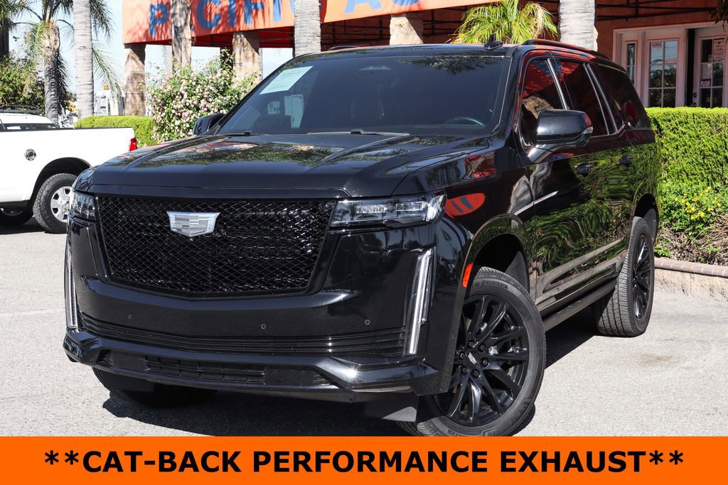 Used 2023 Cadillac Escalade Sport Platinum w/ LPO, ONYX Package image 4