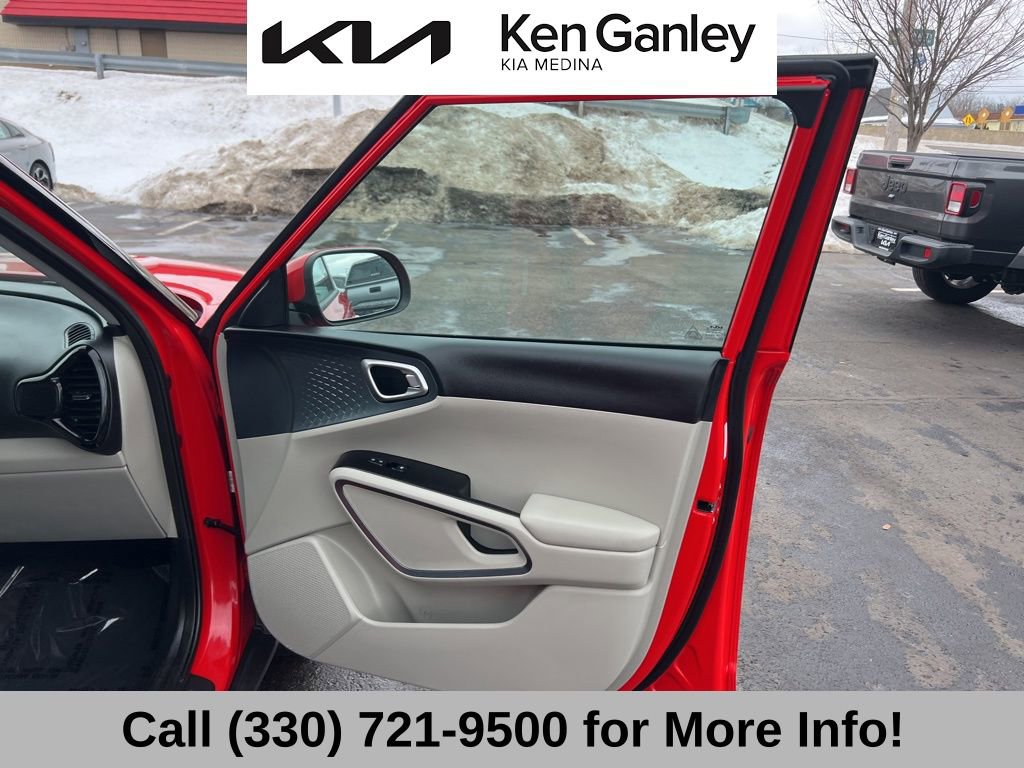 Certified 2025 Kia Soul EX image 59