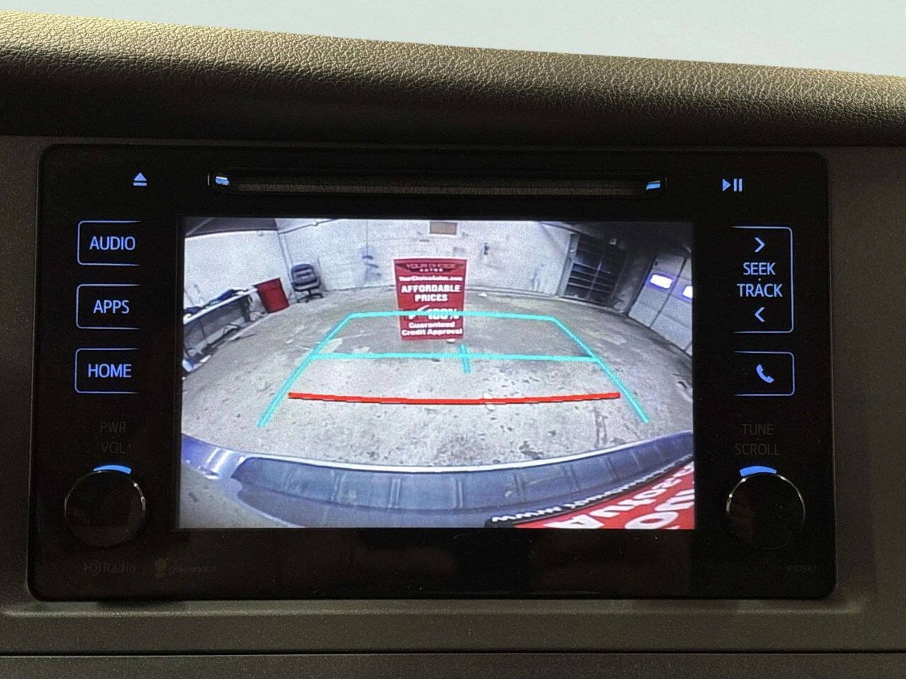 Used 2015 Toyota Sienna LE FWD image 29