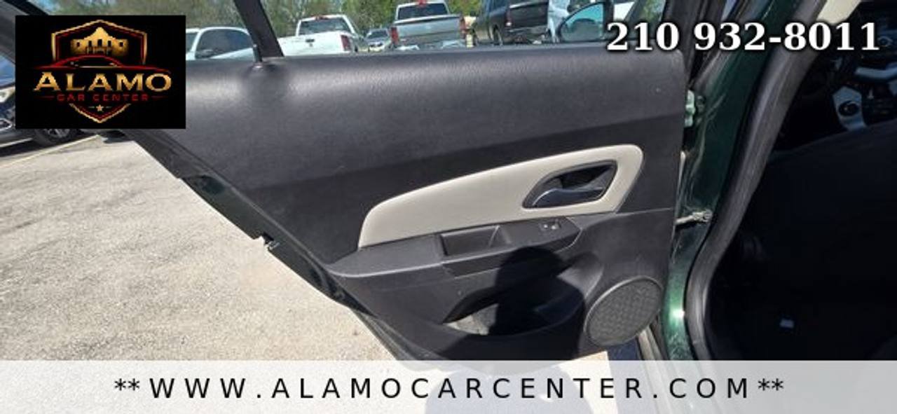 Used 2014 Chevrolet Cruze LS FWD image 29