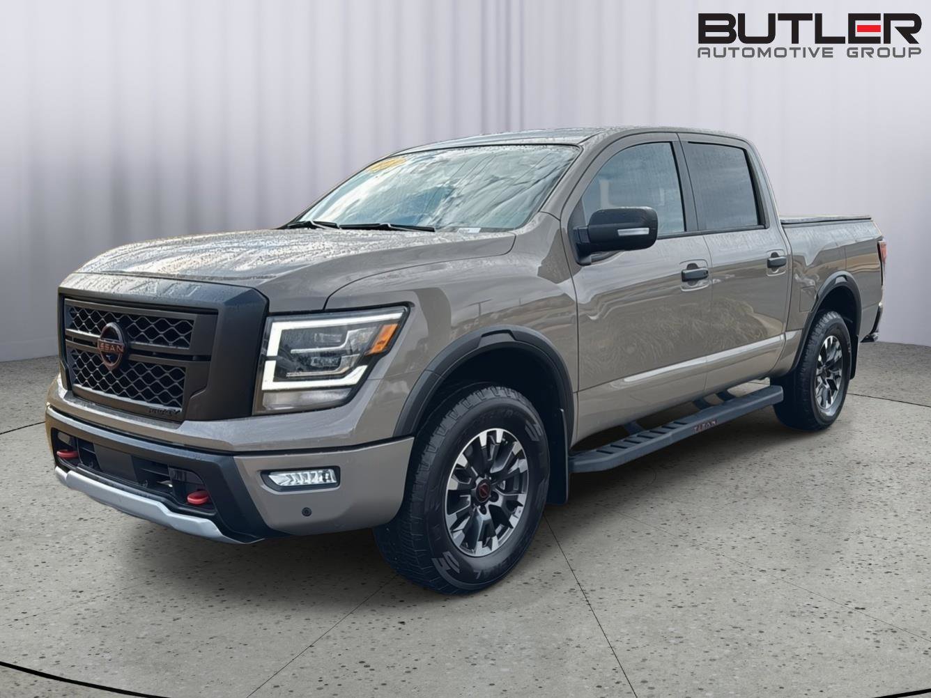 Used 2023 Nissan Titan PRO-4X w/ Pro-4x Convenience Package image 1