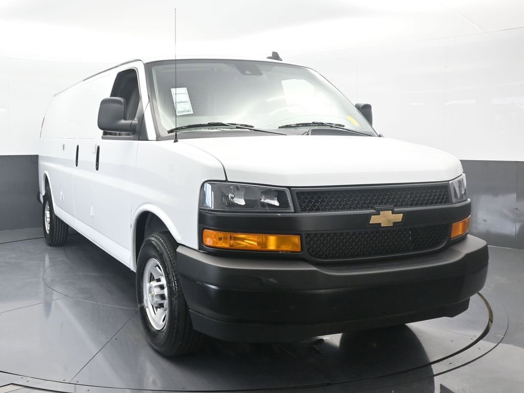 New 2025 Chevrolet Express 3500 Extended w/ Driver Convenience Package RWD image 9