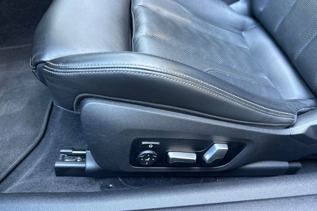 Used 2023 BMW M4 xDrive Competition w/ M Carbon Exterior Package AWD/4WD image 15