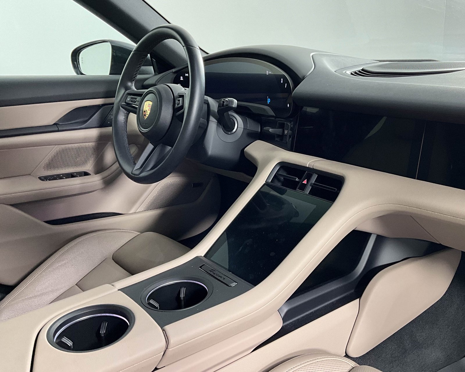 Certified 2024 Porsche Taycan image 18