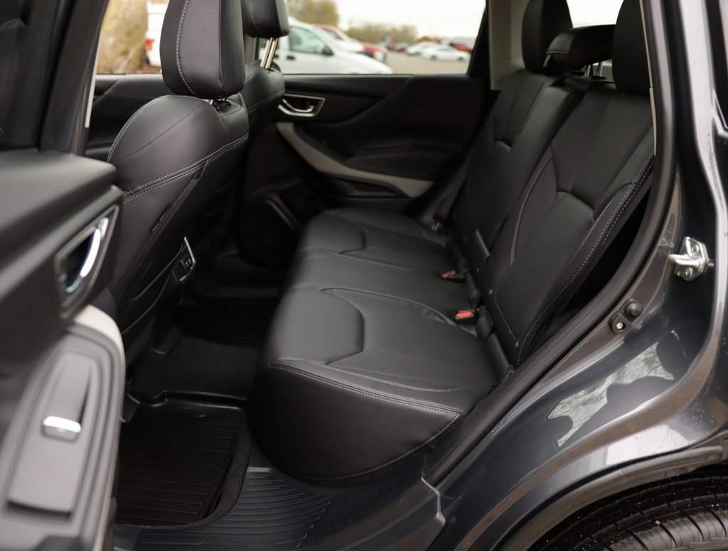 Used 2023 Subaru Forester Limited image 31