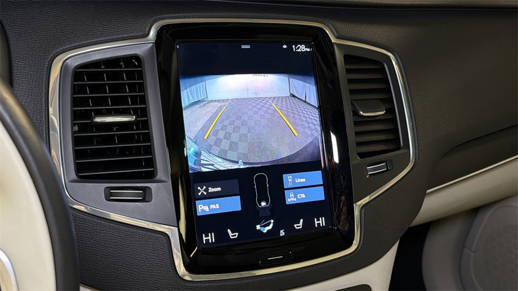 Used 2020 Volvo XC90 T6 Momentum w/ Protection Package Premier image 31