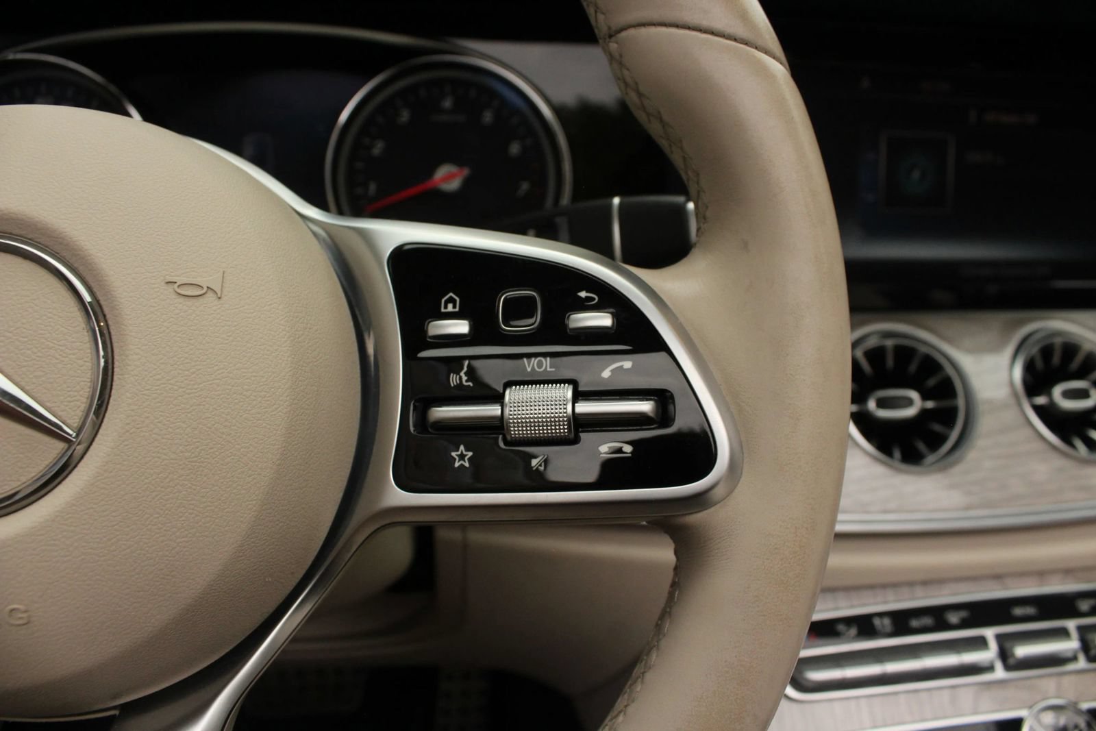 Used 2019 Mercedes-Benz E 450 Cabriolet w/ Premium 1 Package image 35