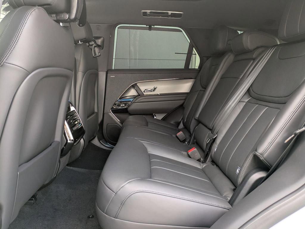 New 2026 Land Rover Range Rover Sport SE AWD/4WD image 15