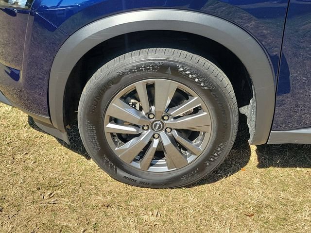 Used 2025 Nissan Pathfinder SV FWD image 5