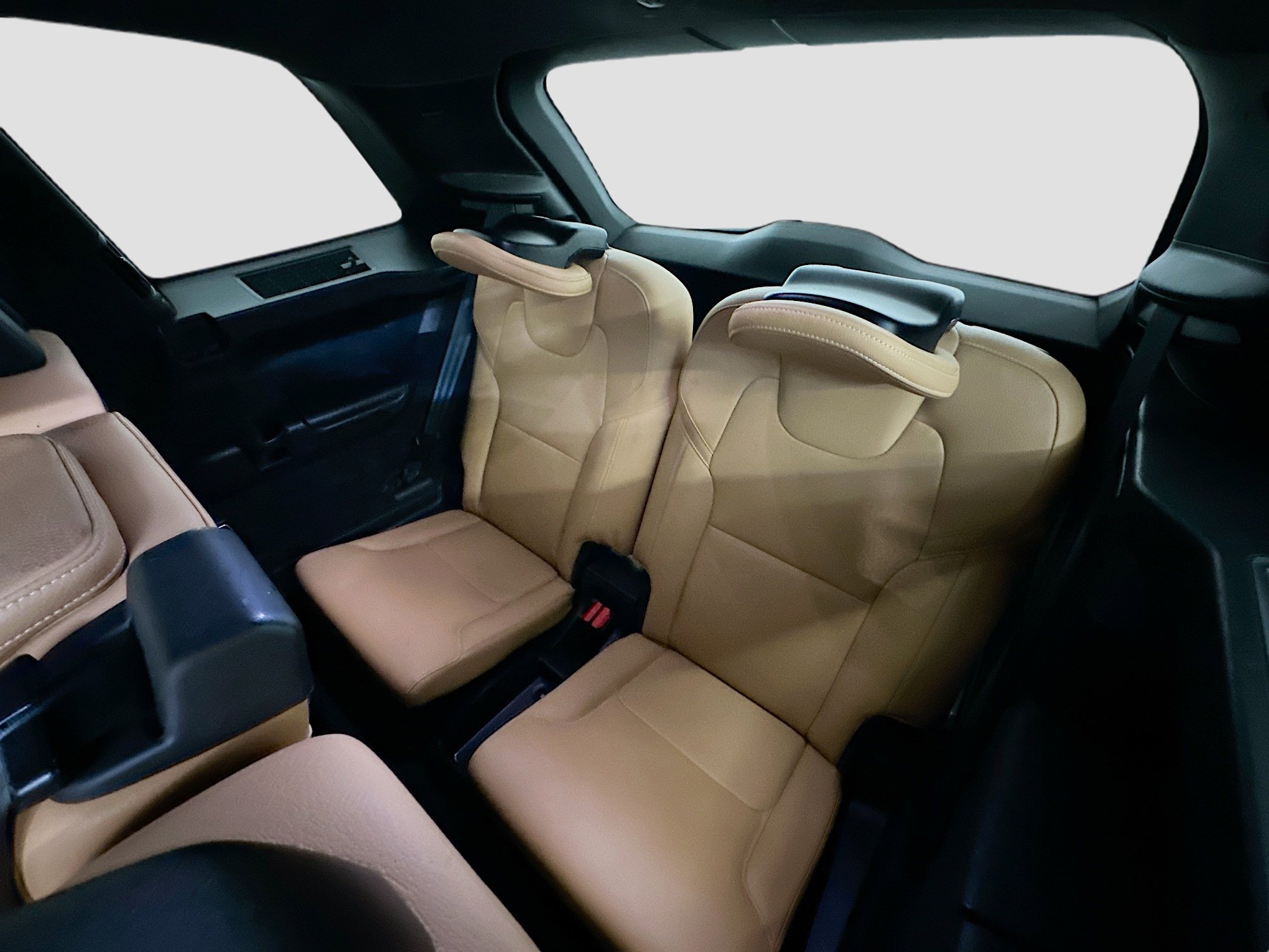 Used 2017 Volvo XC90 T6 Momentum w/ Vision Package image 31