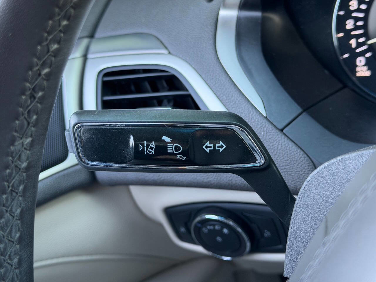 Used 2020 Lincoln MKZ AWD w/ Convenience Package image 34