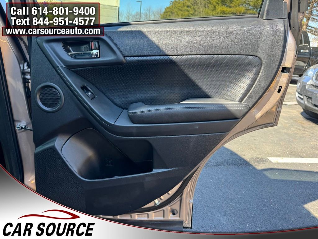 Used 2015 Subaru Forester 2.5i Touring w/ Eyesight & Navigation System image 32