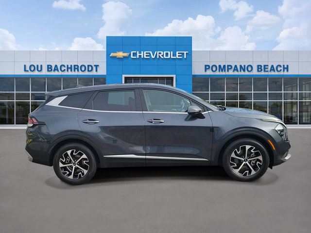 Used 2023 Kia Sportage EX FWD image 2