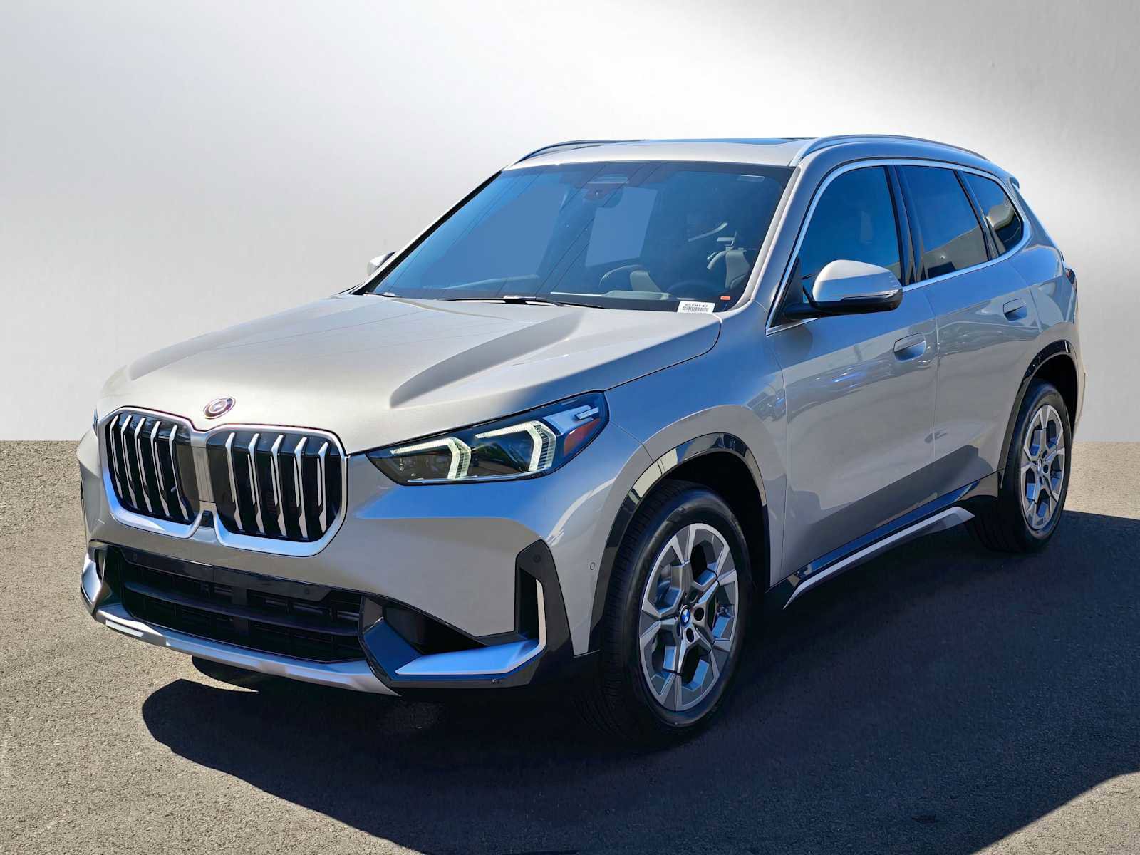 Used 2025 BMW X1 xDrive28i w/ Technology Package AWD/4WD image 7