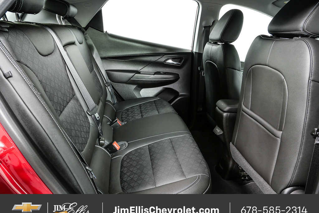 Used 2023 Chevrolet Bolt LT w/ Infotainment Package FWD image 21