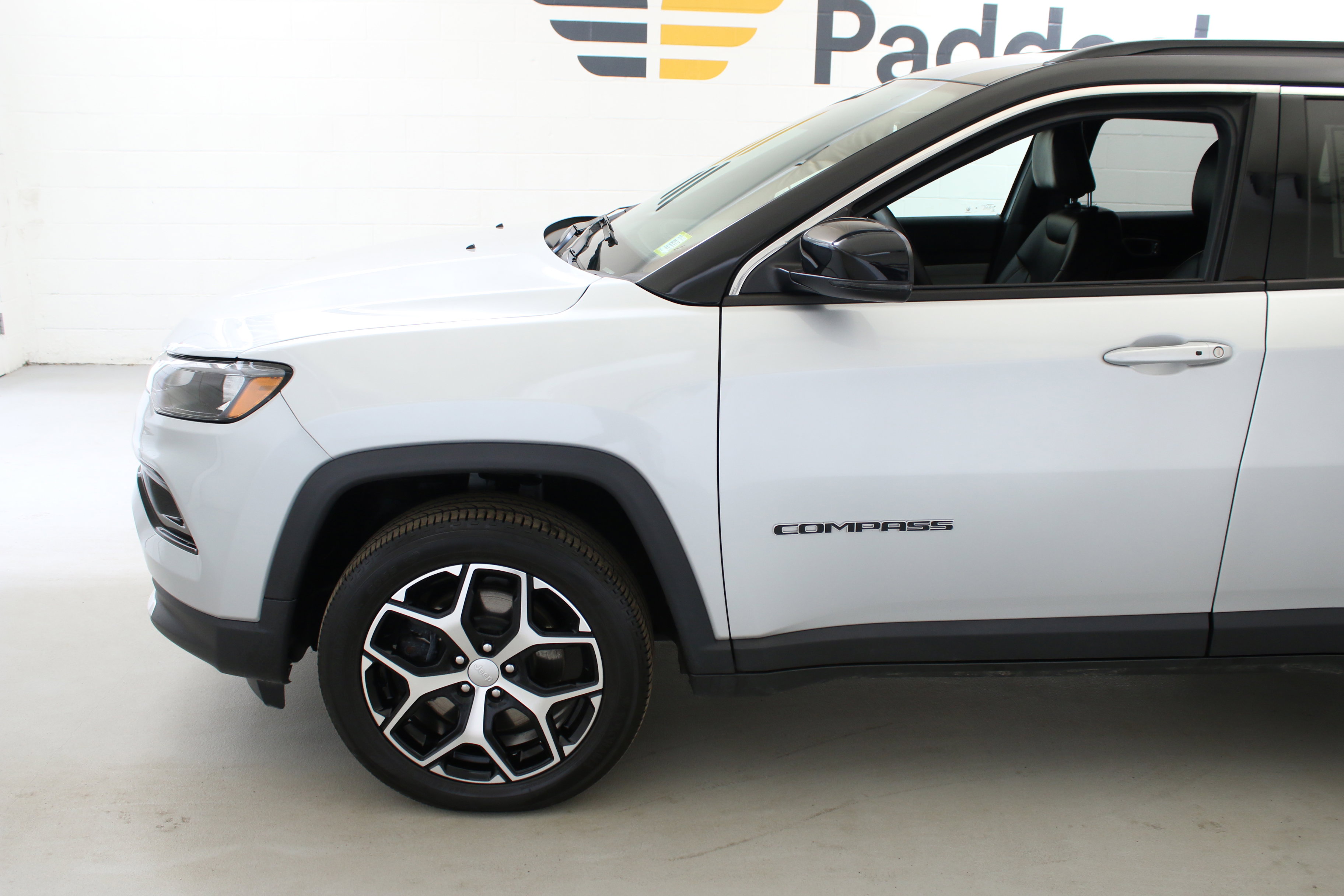 Used 2024 Jeep Compass Limited AWD/4WD image 5