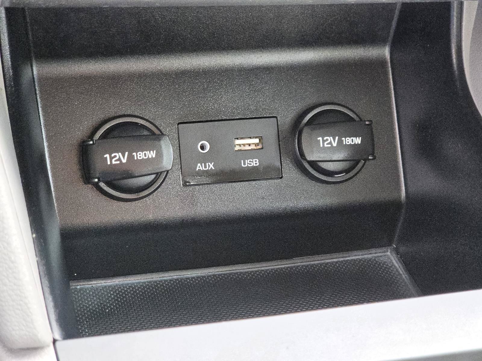 Used 2020 Hyundai Elantra SE FWD image 22
